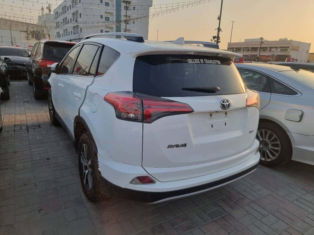 TOYOTA RAV4 2018 thumbnail 4