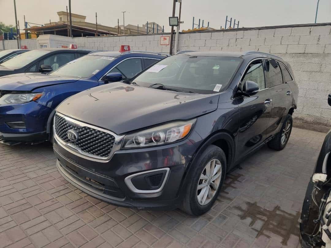 KIA SORENTO 2018 thumbnail 2