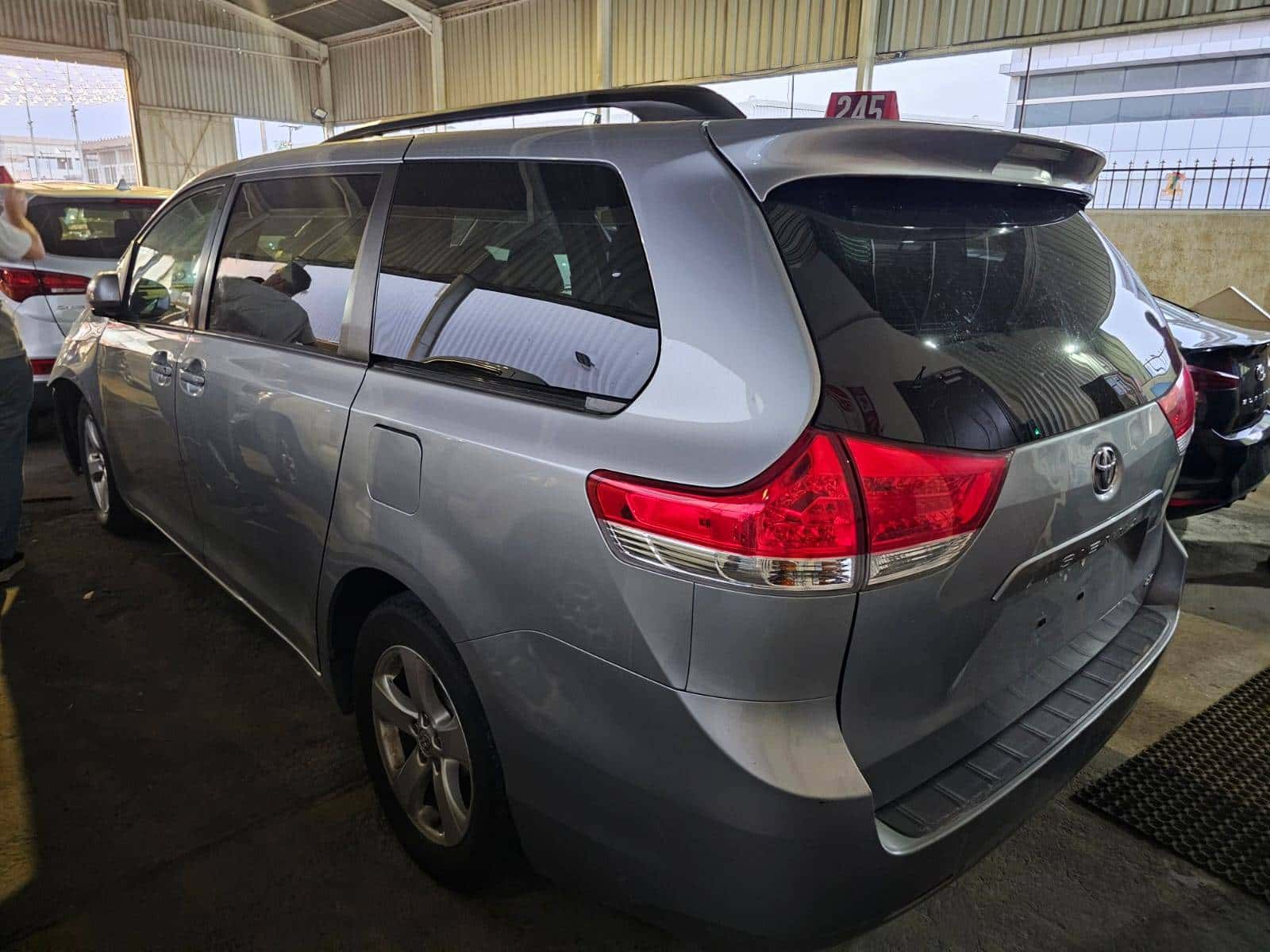 TOYOTA SIENNA 2014 thumbnail 2