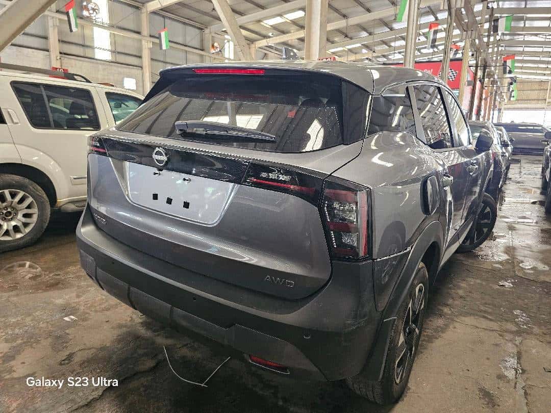 Nissan Kicks 2025 thumbnail 1