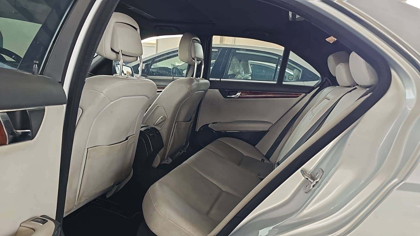 MERCEDES BENZ C300 2011 thumbnail 5