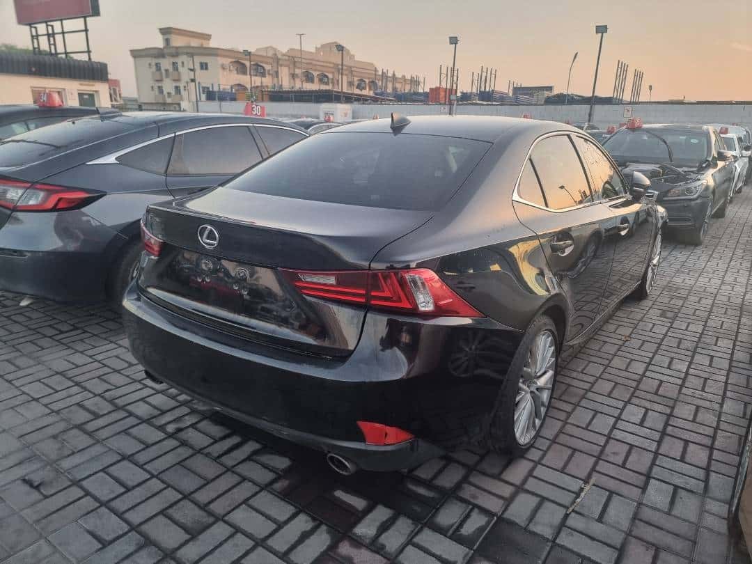 LEXUS IS 250 2014 thumbnail 4