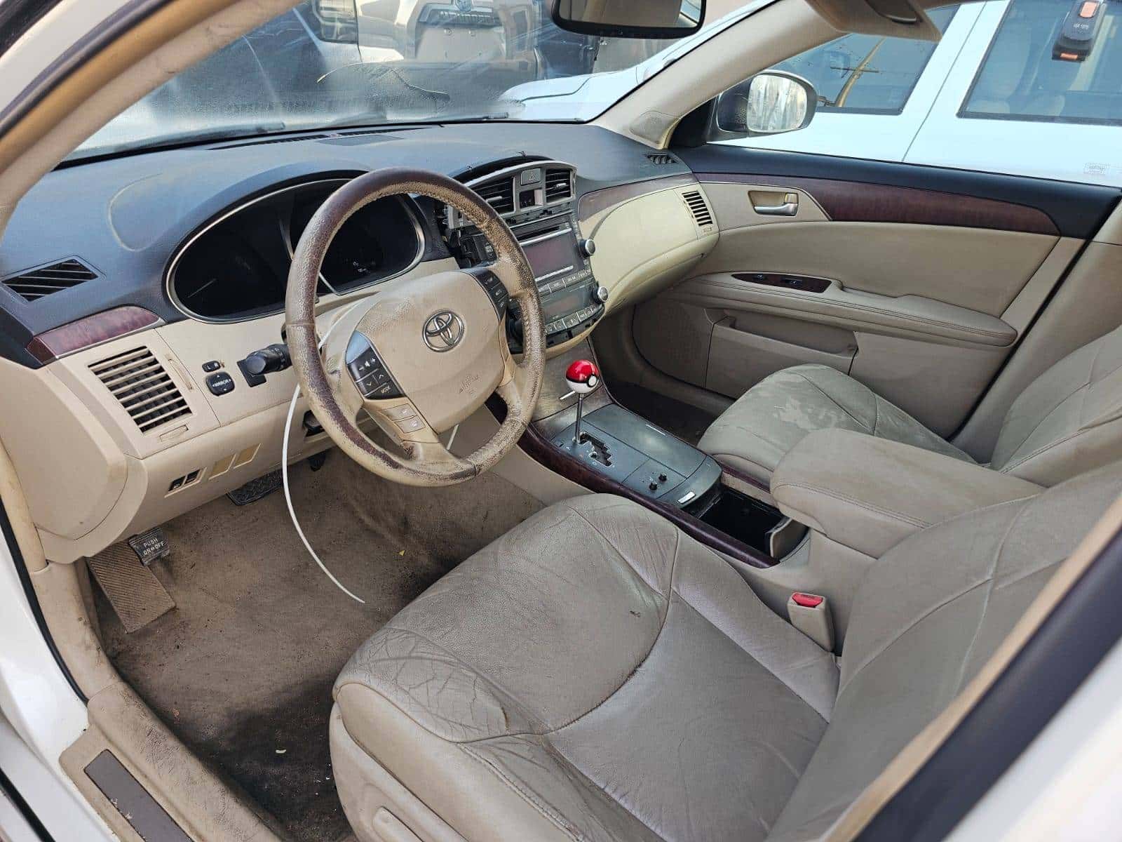 Toyota Avalon 2011 thumbnail 7