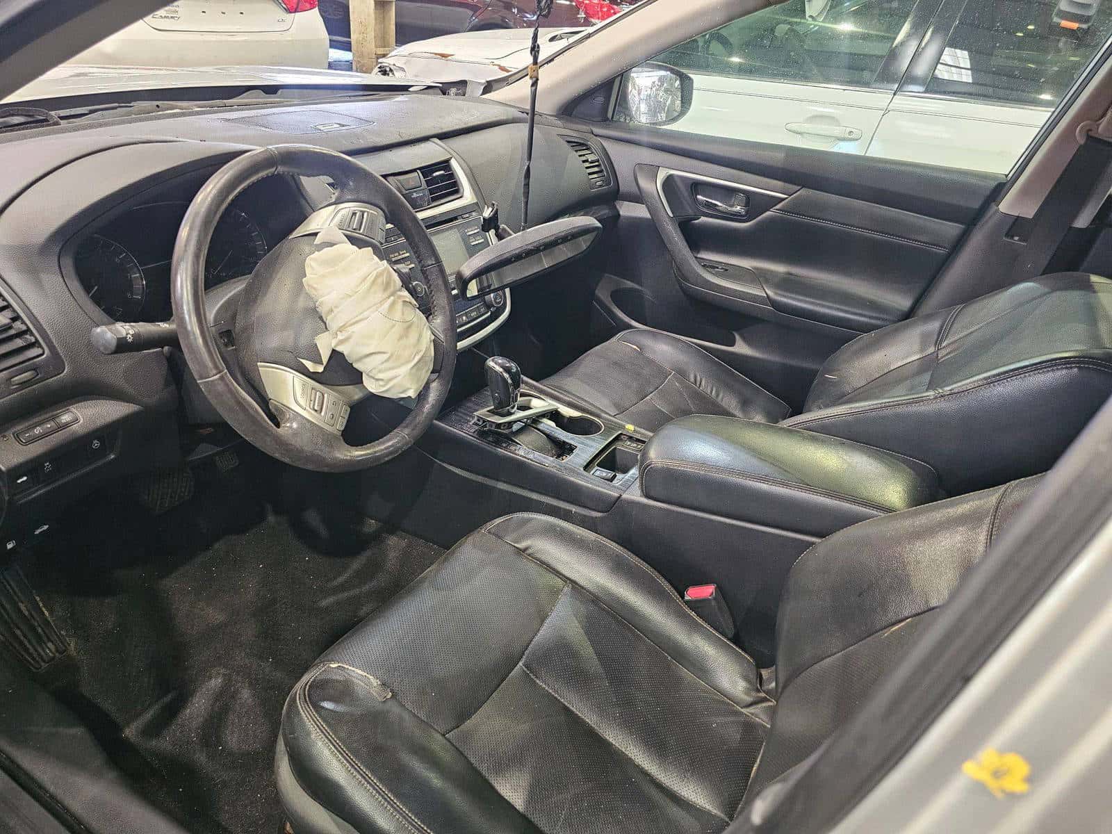 NISSAN ALTIMA - Exterior
