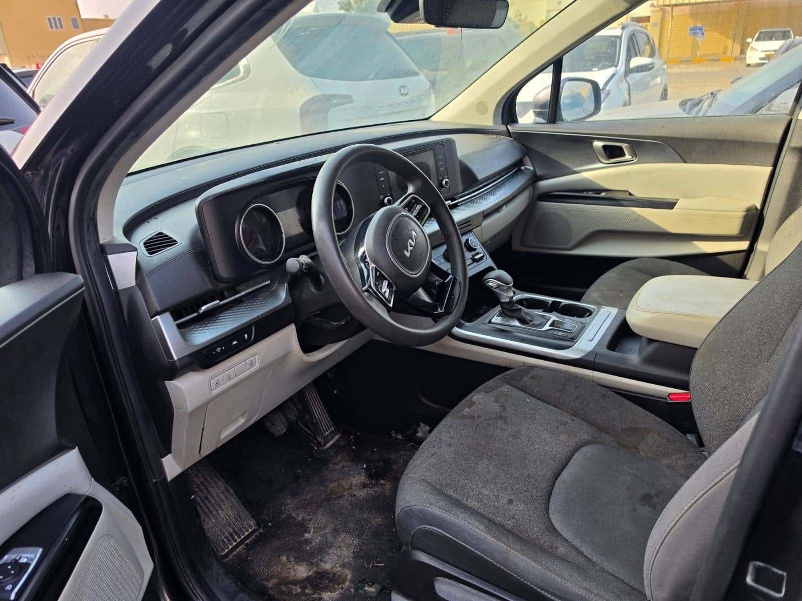 Kia CARNIVAL LX 2023 thumbnail 6
