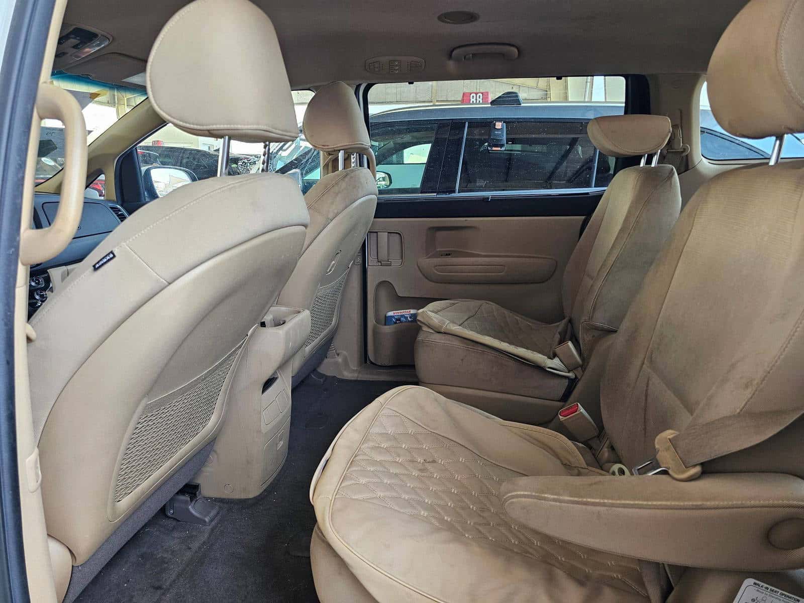 KIA SEDONA 2015 thumbnail 6