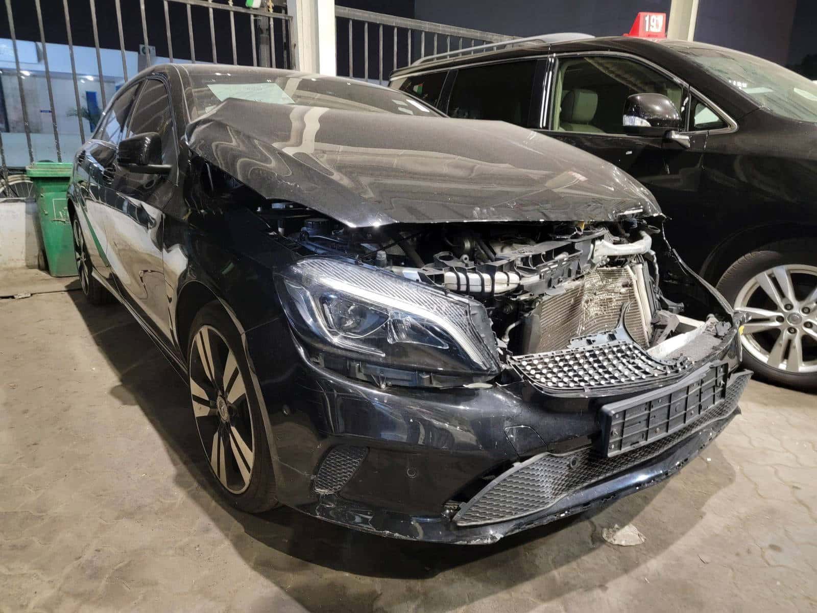 MERCEDES BENZ A200 - Exterior