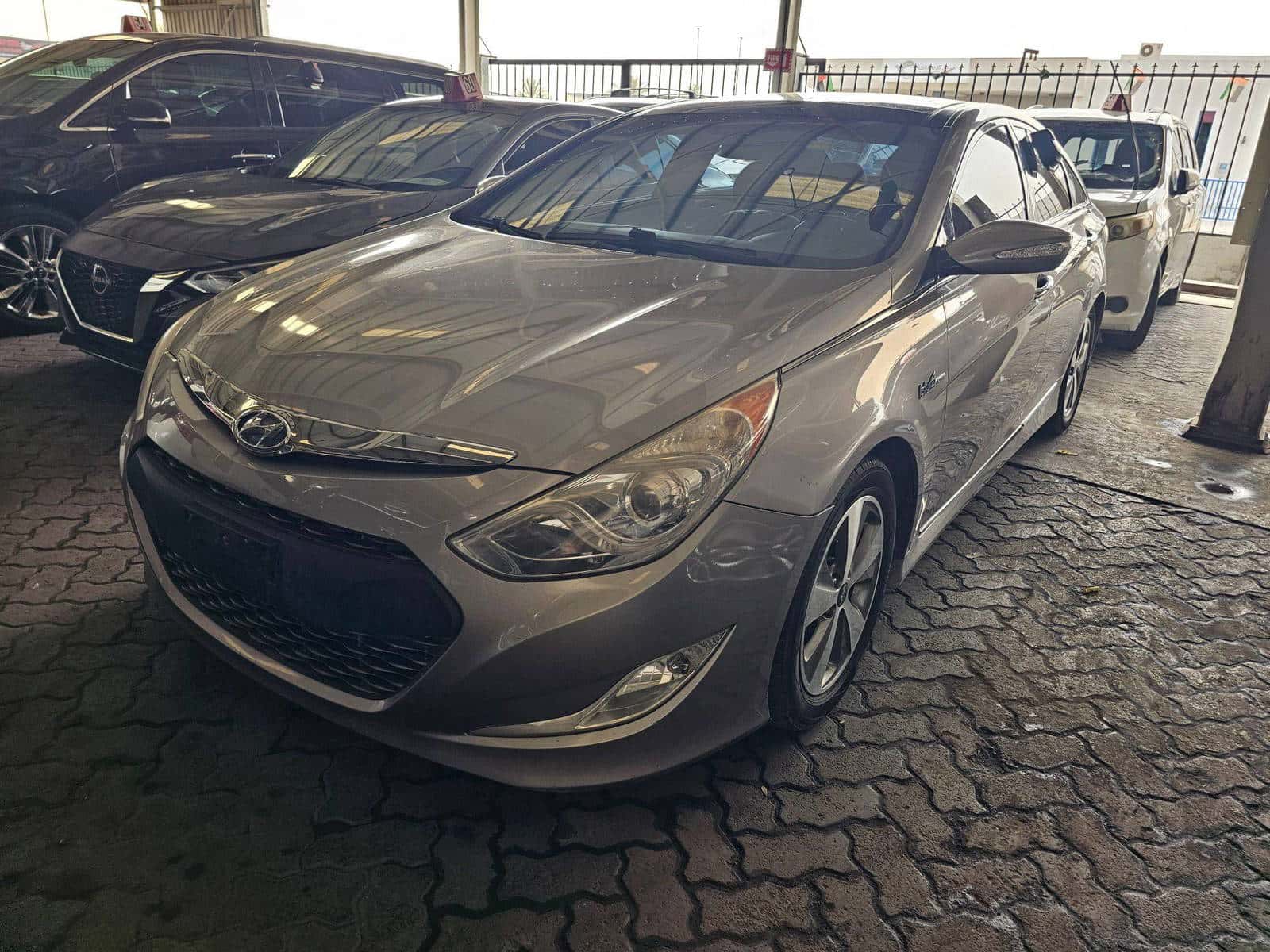 Hyundai Sonata 2011 thumbnail 3