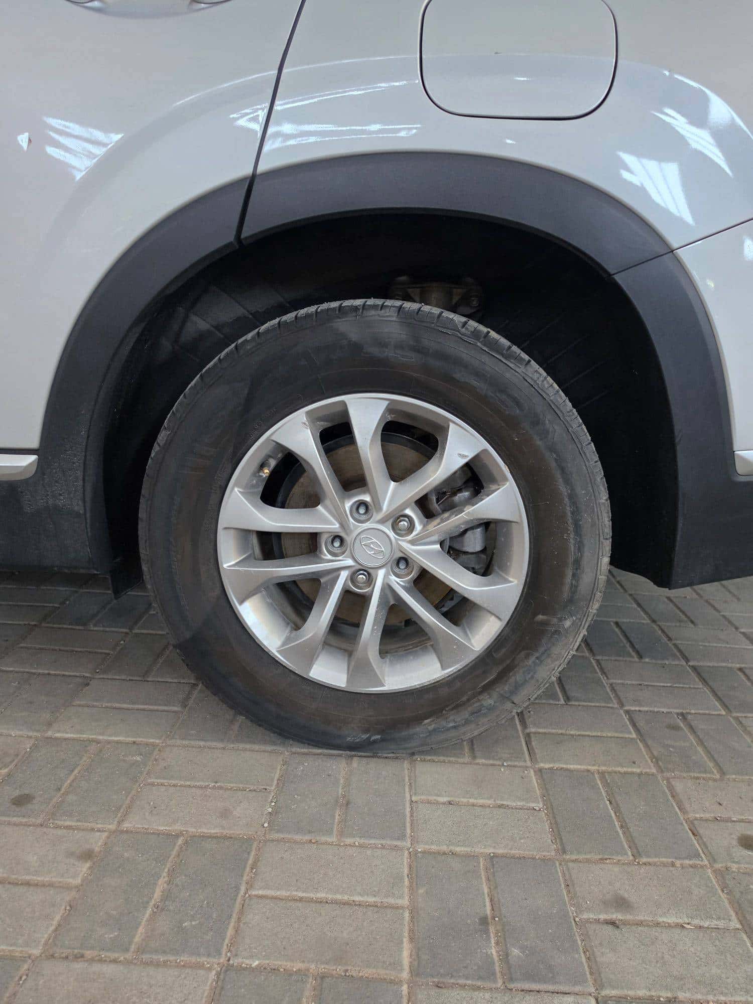 HYUNDAI SANTA FE 2019 thumbnail 6