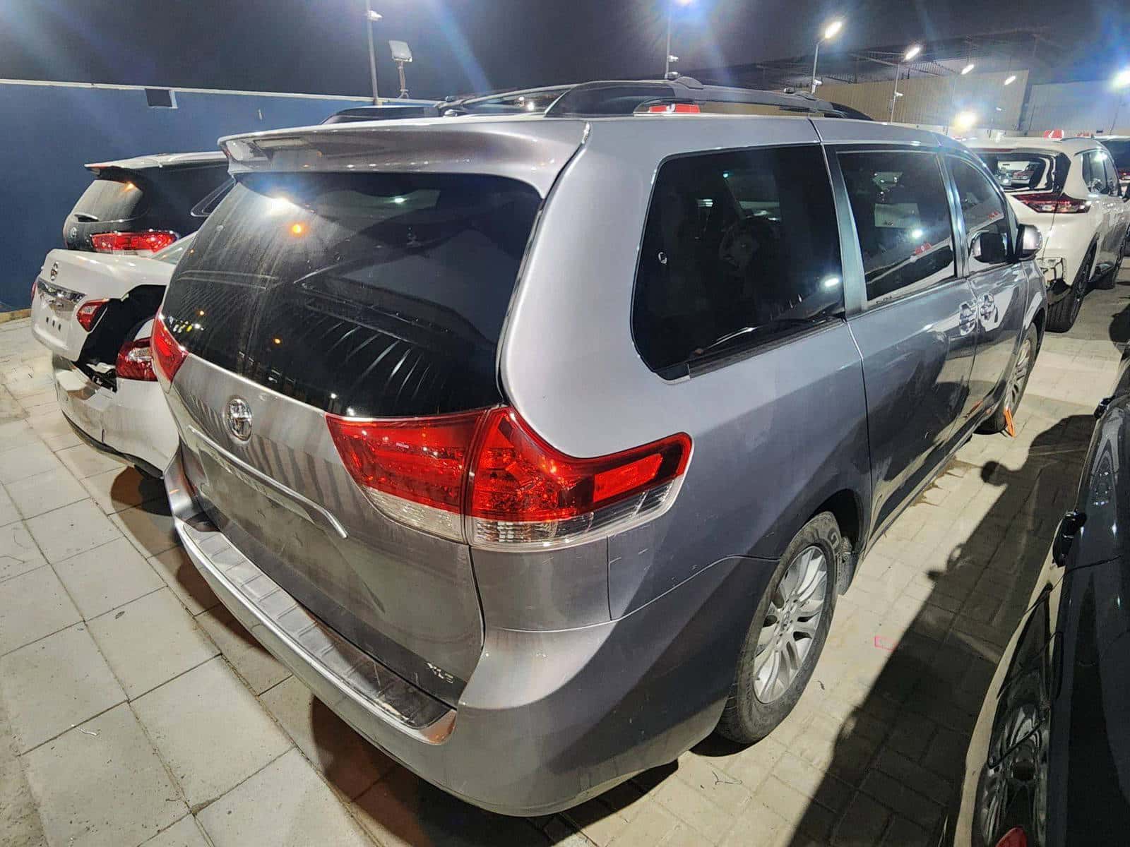 TOYOTA SIENNA 2014 thumbnail 5