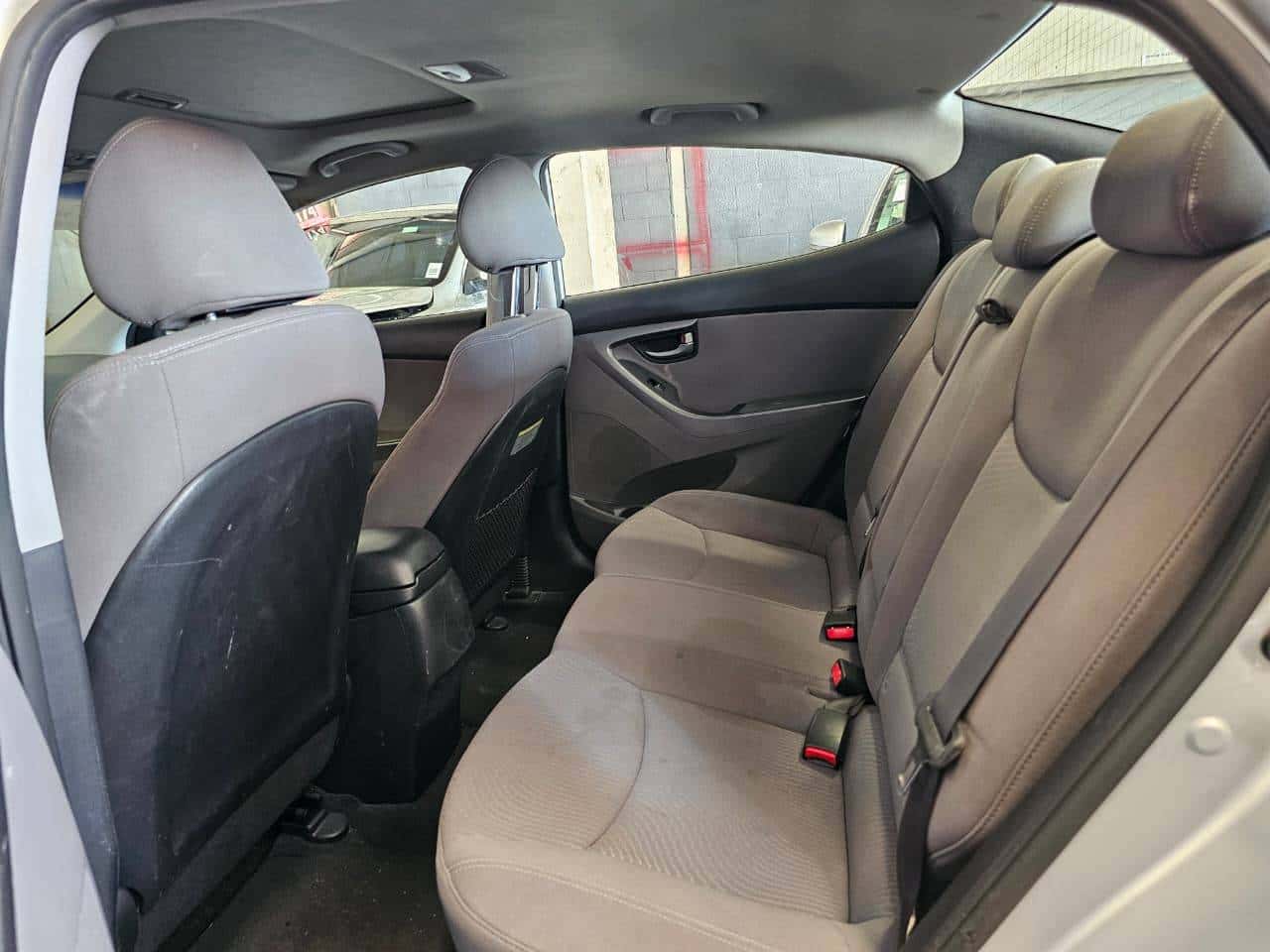 HYUNDAI ELANTRA 2016 thumbnail 6