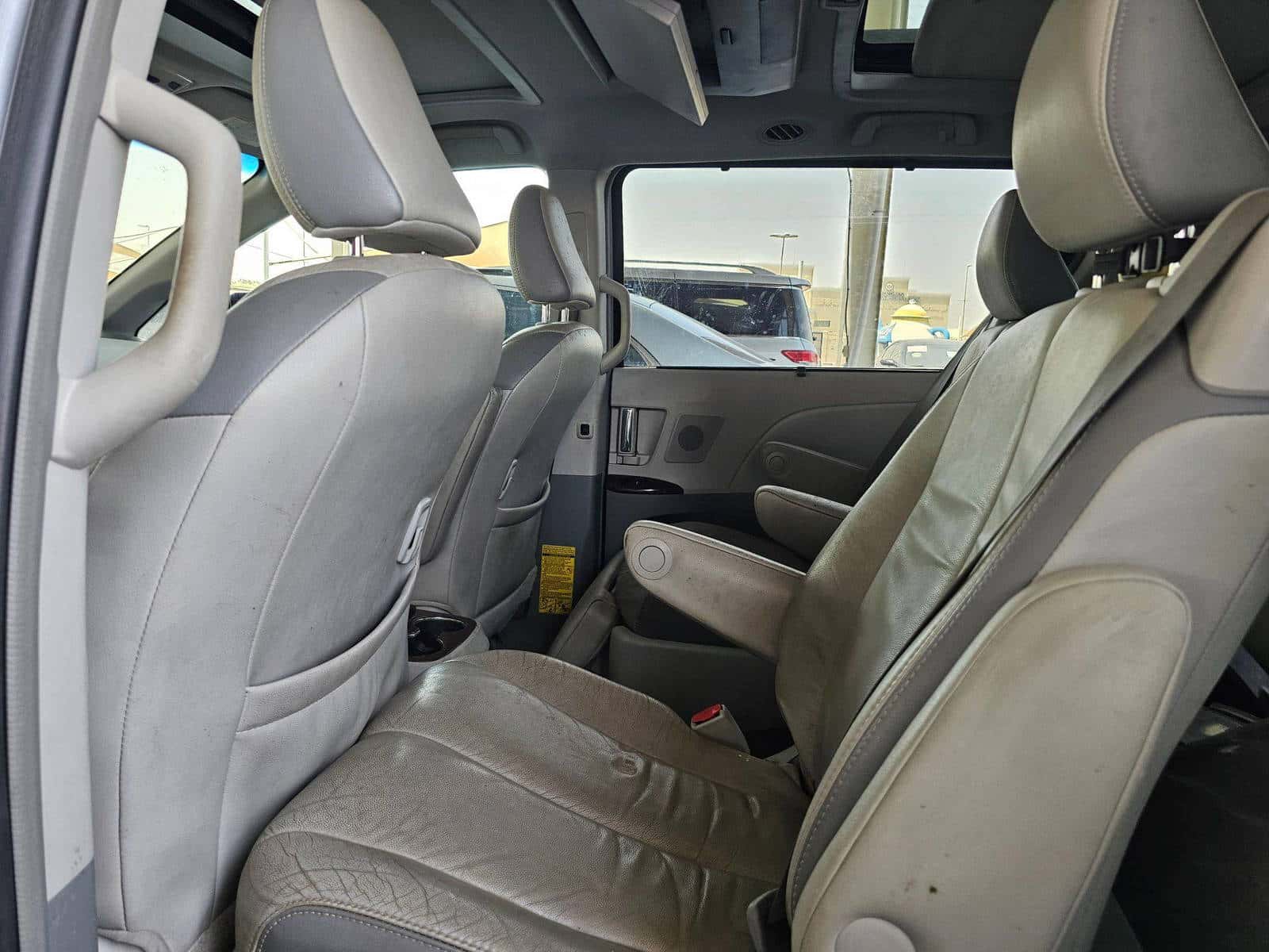 TOYOTA SIENNA - Exterior