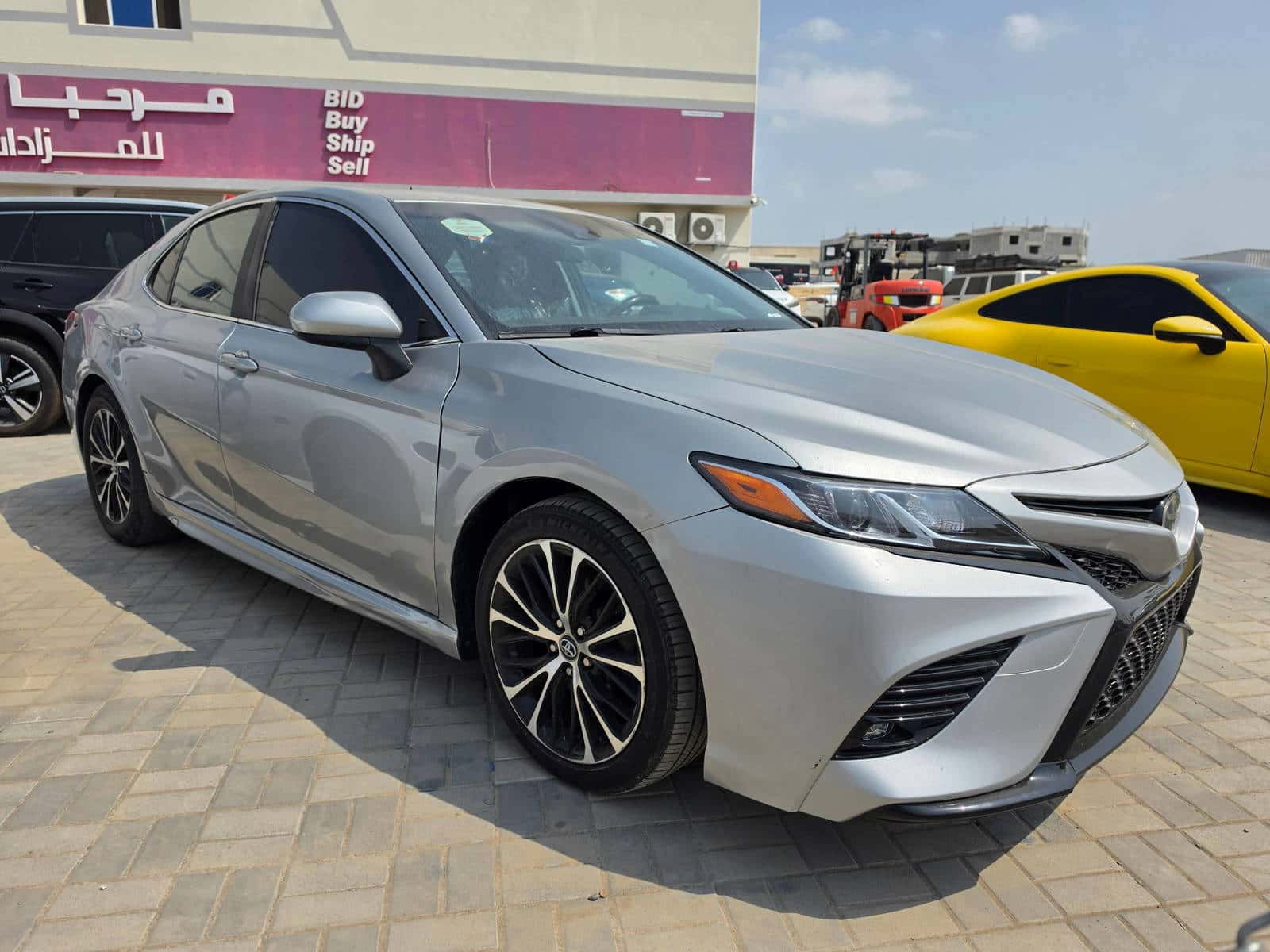 Toyota Camry 2018 thumbnail 2