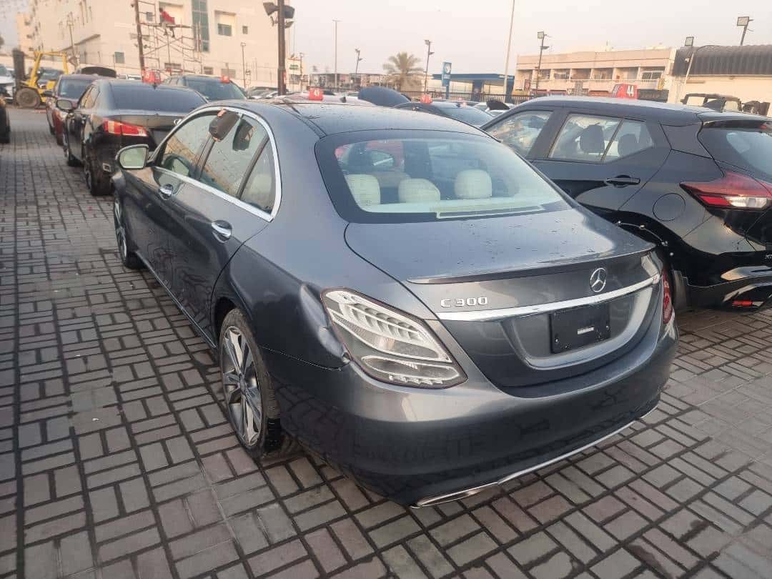 MERCEDES BENZ C300 2017 thumbnail 4