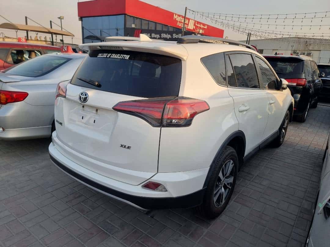 TOYOTA RAV4 2018 thumbnail 3