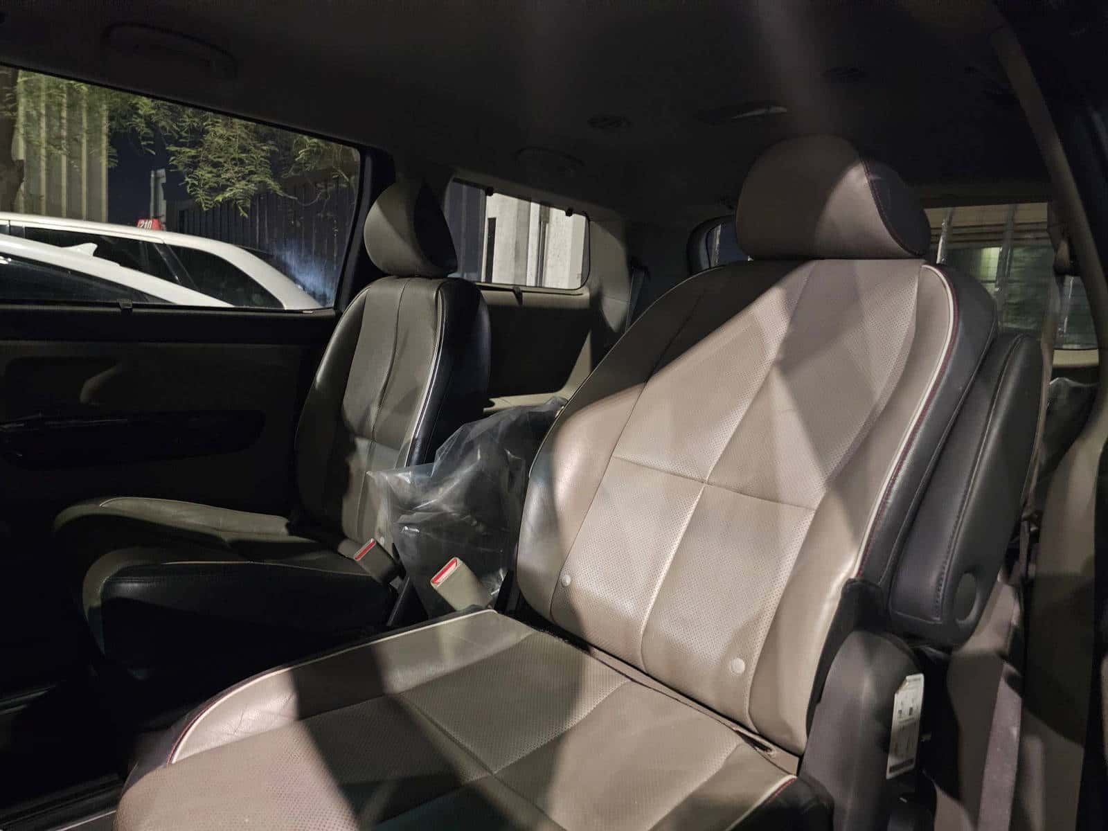 KIA SEDONA 2015 thumbnail 6