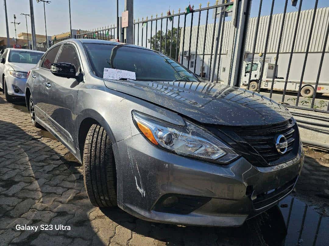 Nissan Altima 2016 thumbnail 1