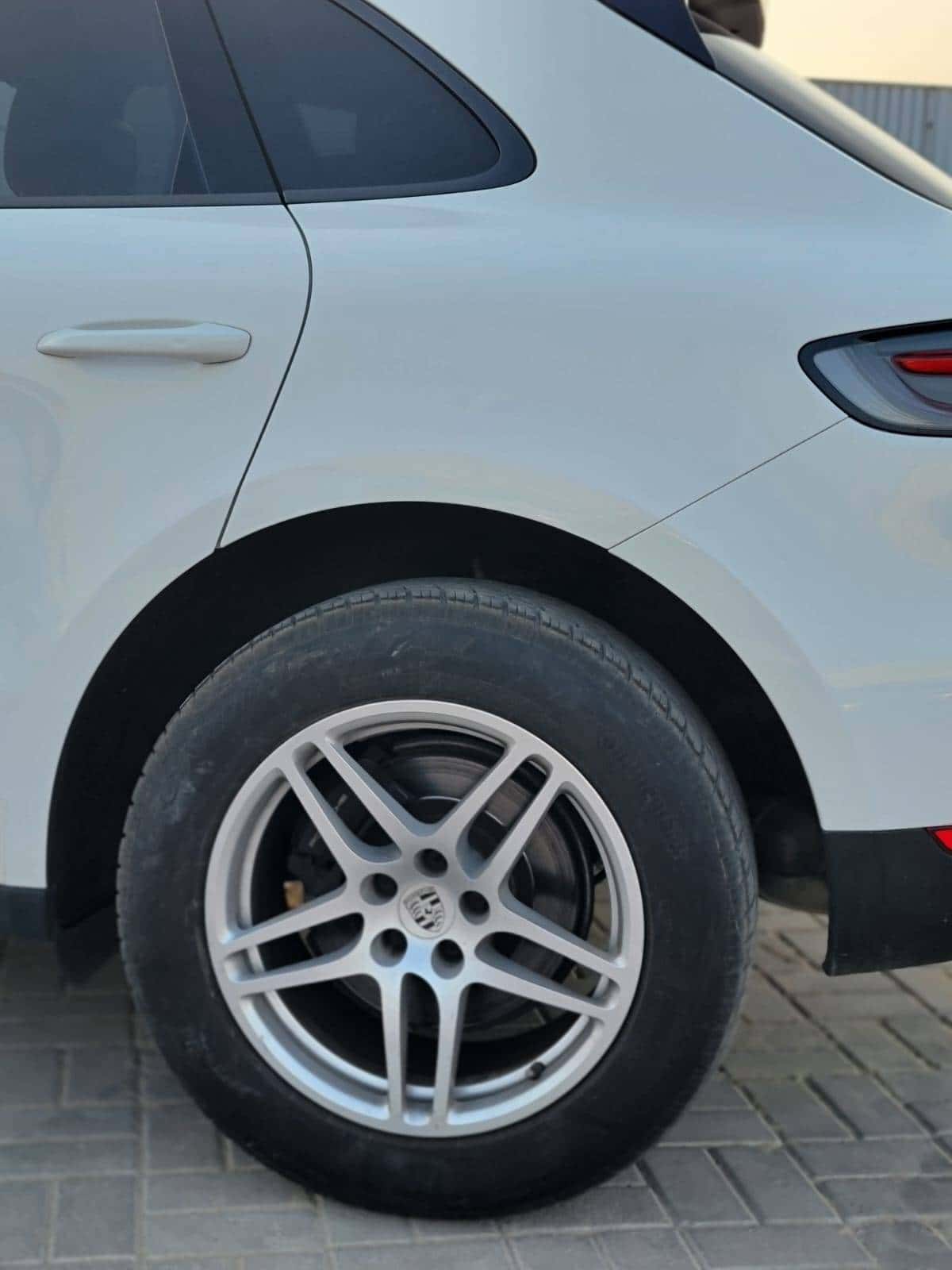 Porsche Macan 2021 thumbnail 3
