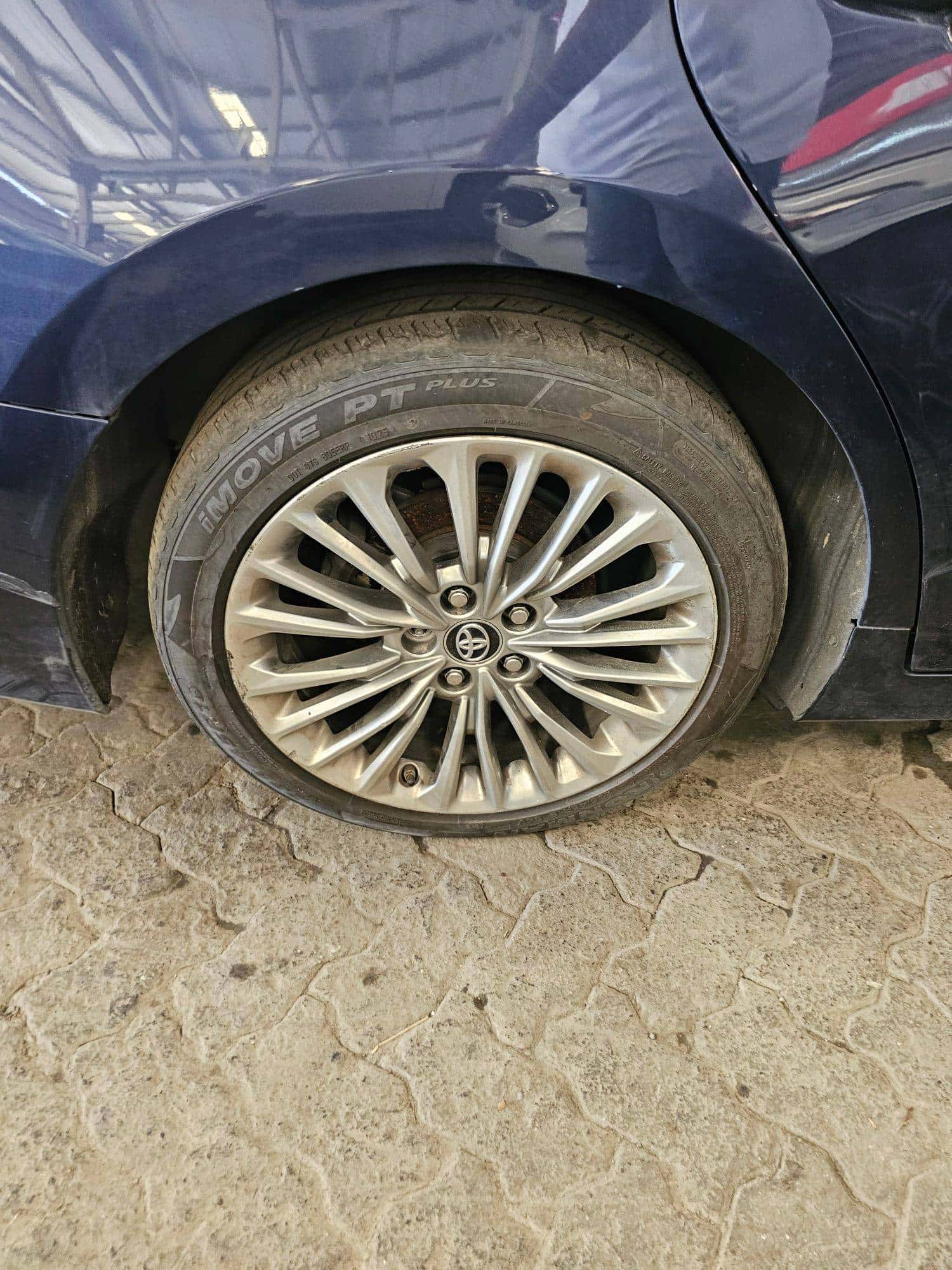 TOYOTA AVALON 2019 thumbnail 4
