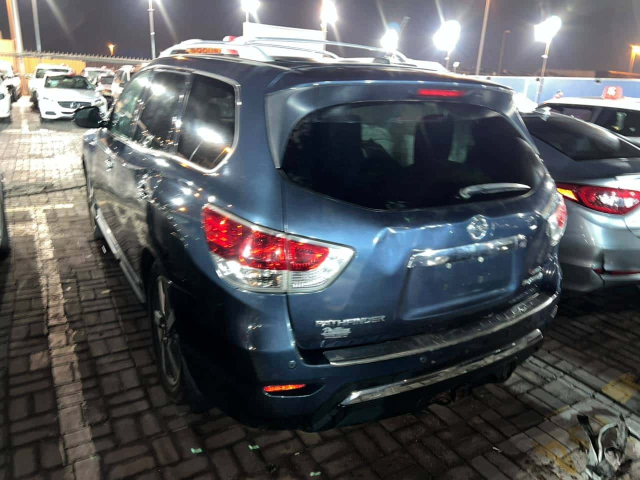 Nissan Pathfinder 2015 thumbnail 3