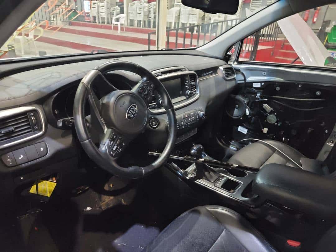 Kia Sorento 2017 thumbnail 6