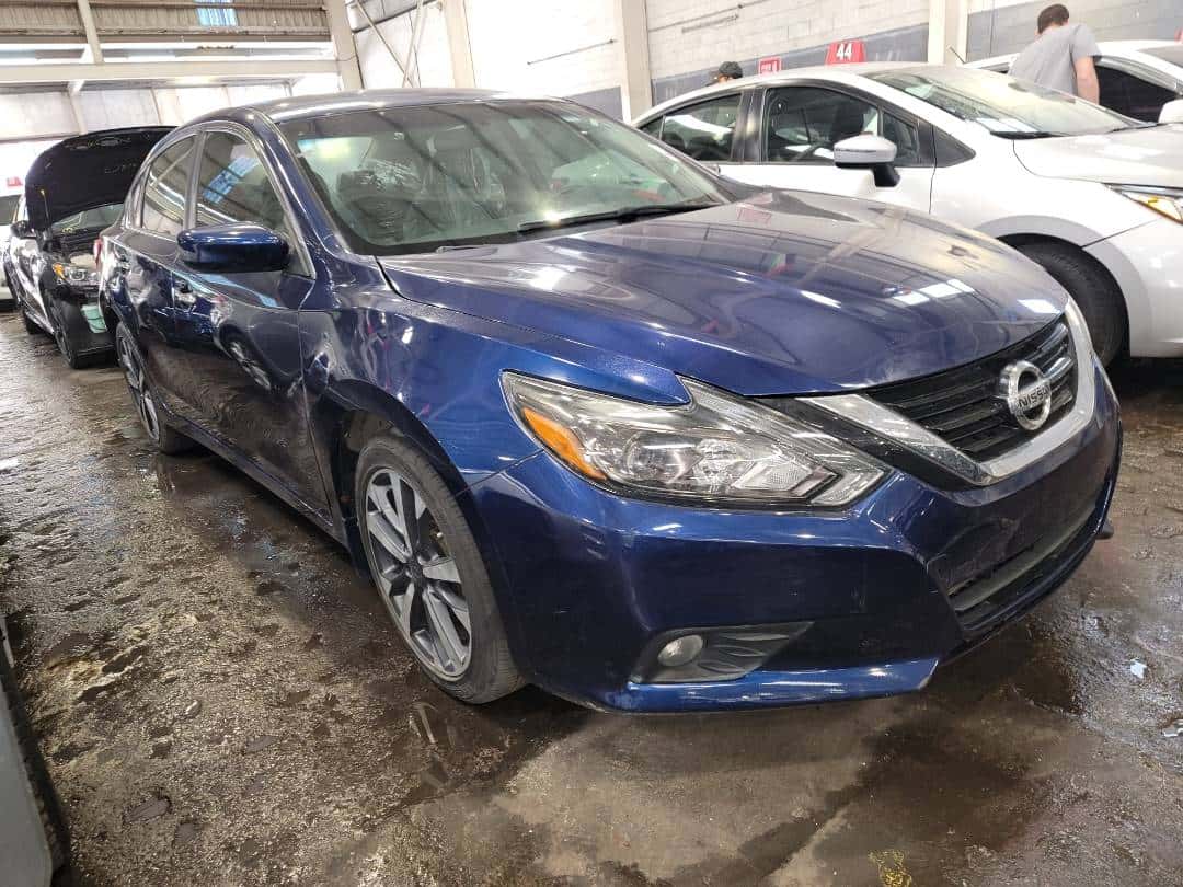 NISSAN ALTIMA - Exterior