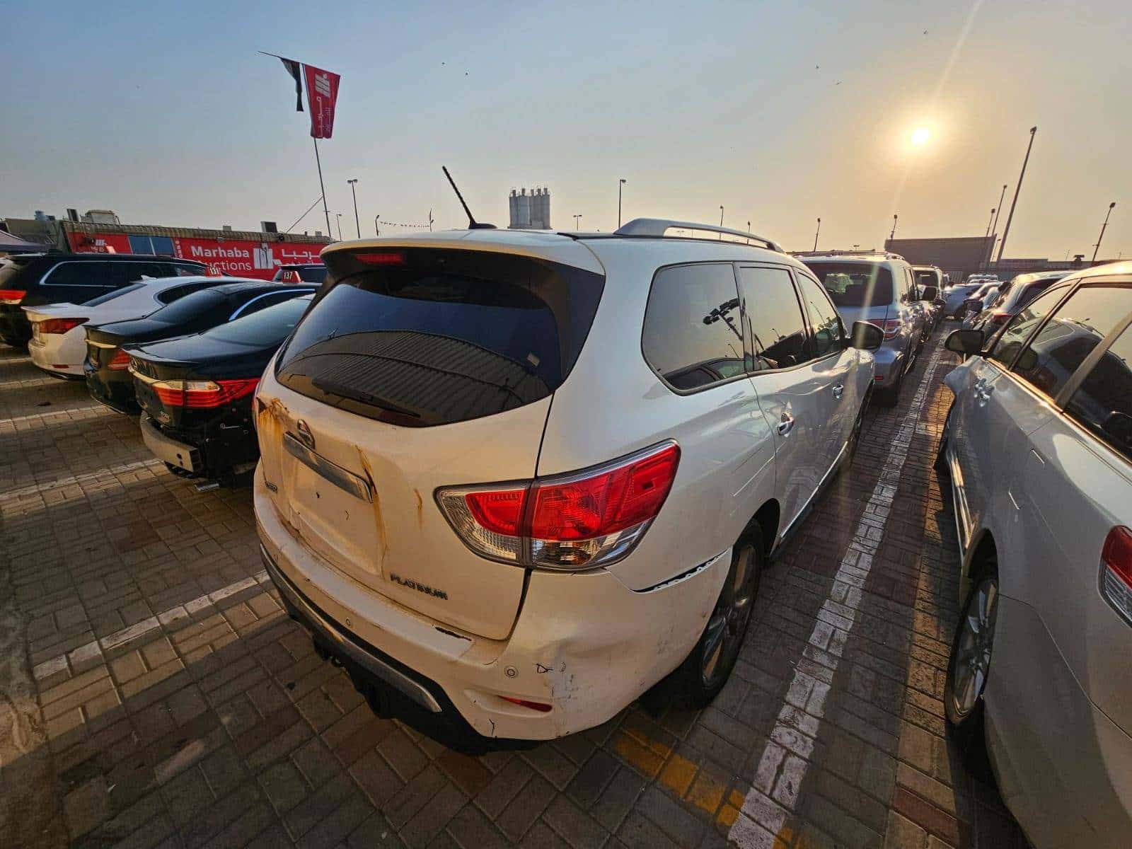 Nissan Pathfinder 2015 thumbnail 2