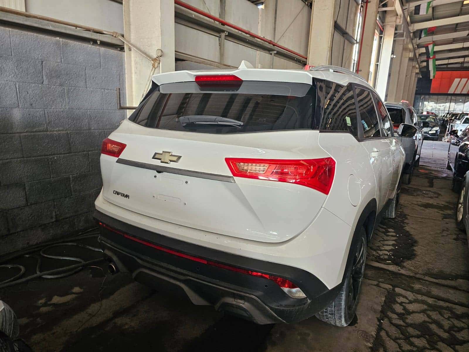 CHEVROLET CAPTIVA 2023 thumbnail 4