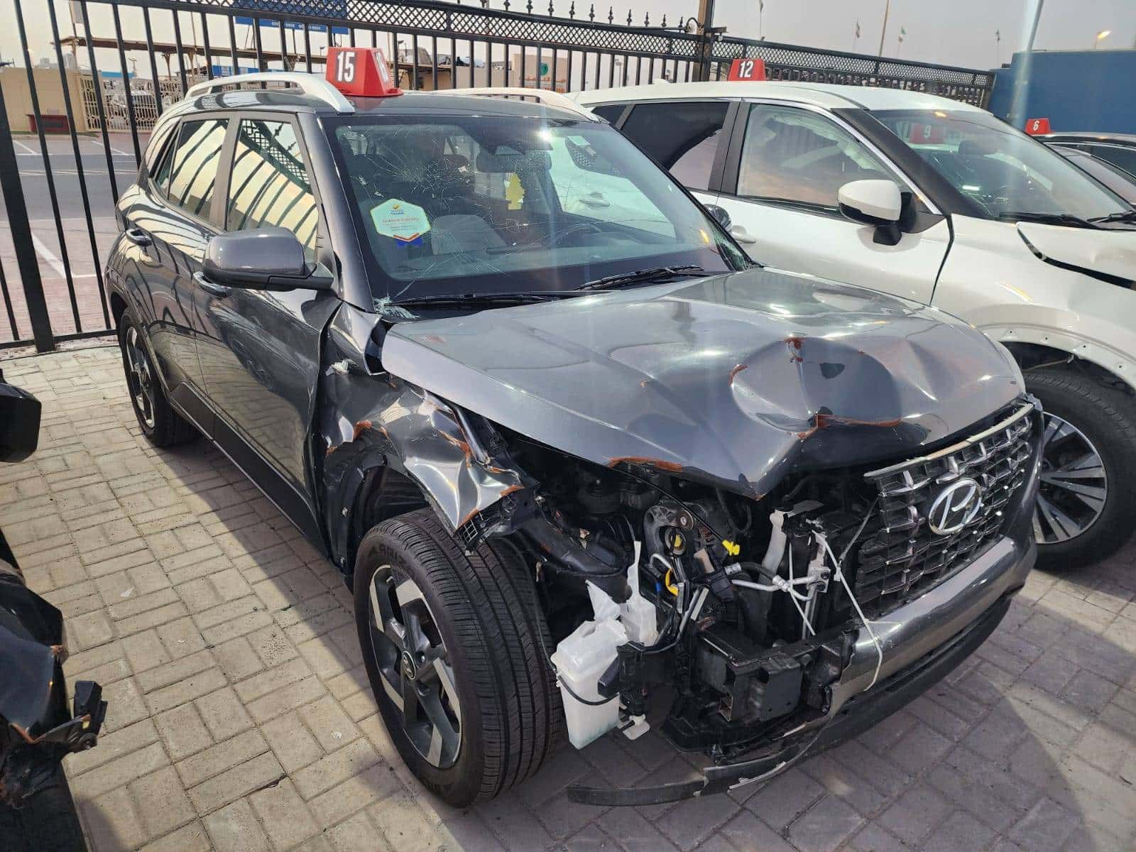 Hyundai VENUE SEL 2023 thumbnail 3