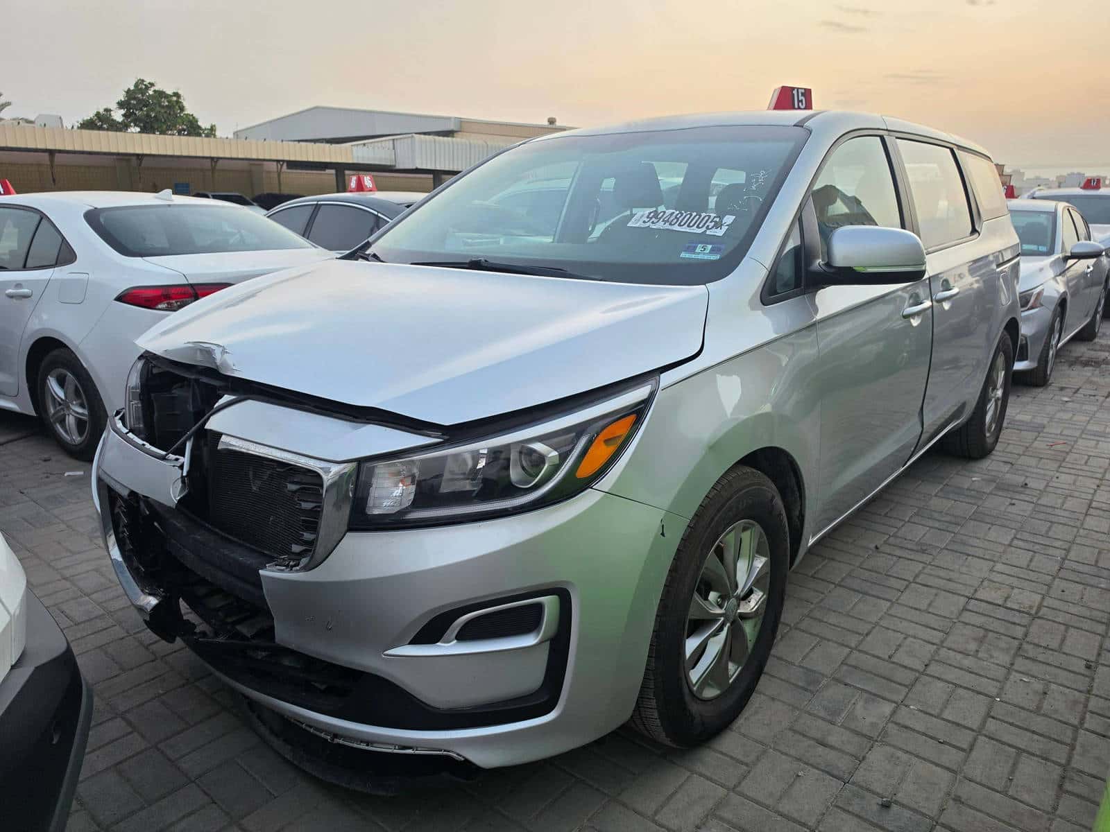 Kia Sedona 2019 thumbnail 3