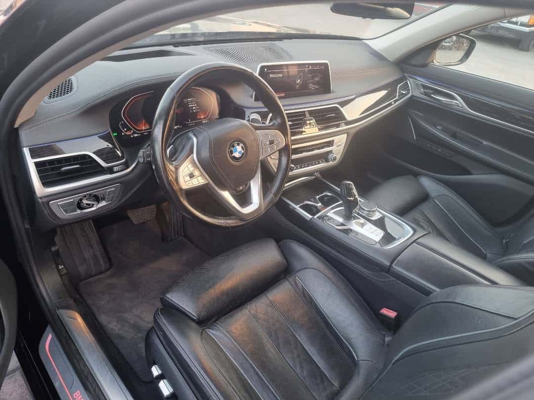 BMW 740 I 2020 thumbnail 6