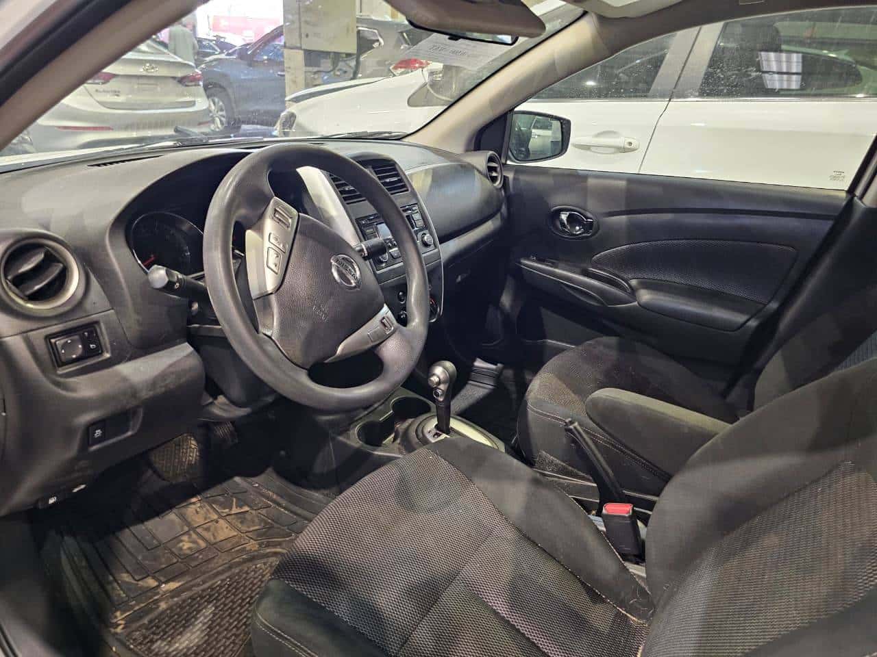 NISSAN VERSA 2018 thumbnail 7