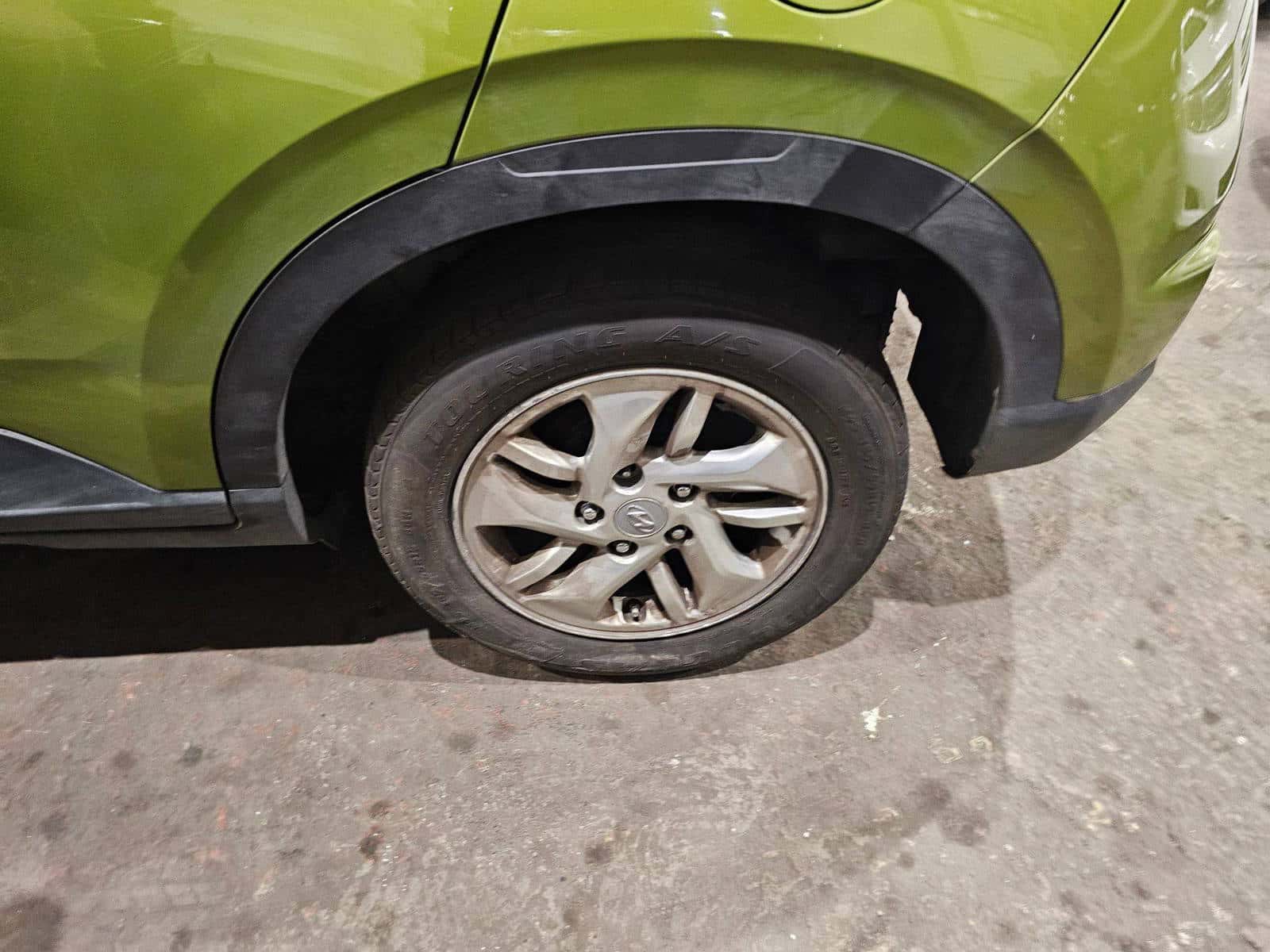 HYUNDAI VENUE SE 2021 thumbnail 5