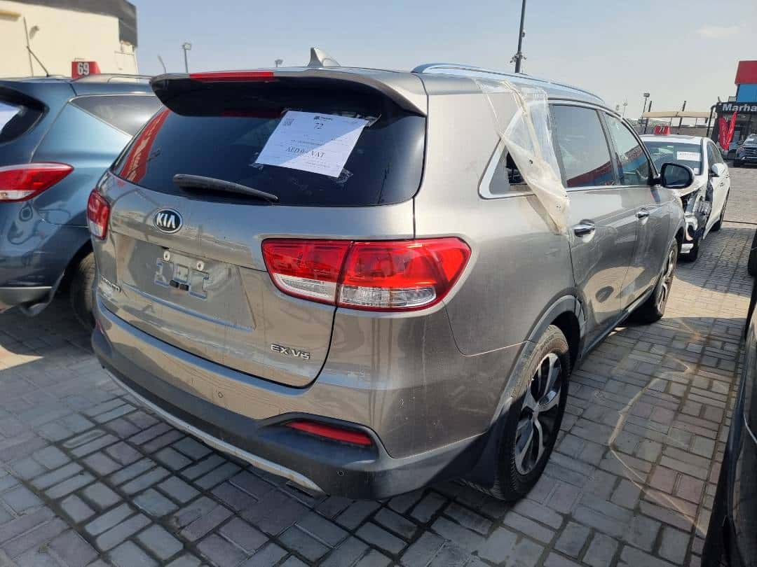 KIA SORENTO - Exterior