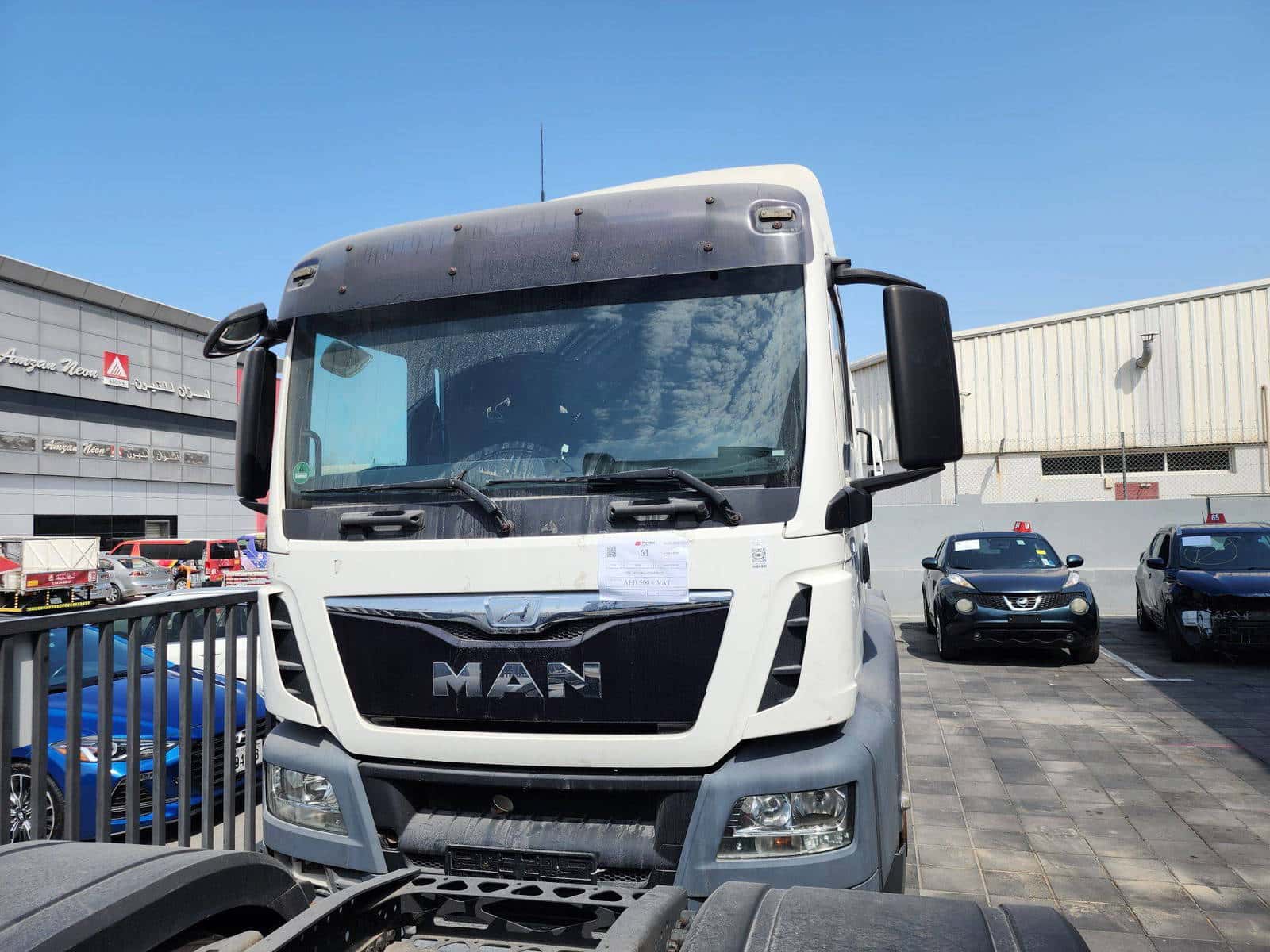 MAN MAN TRUCK - Exterior
