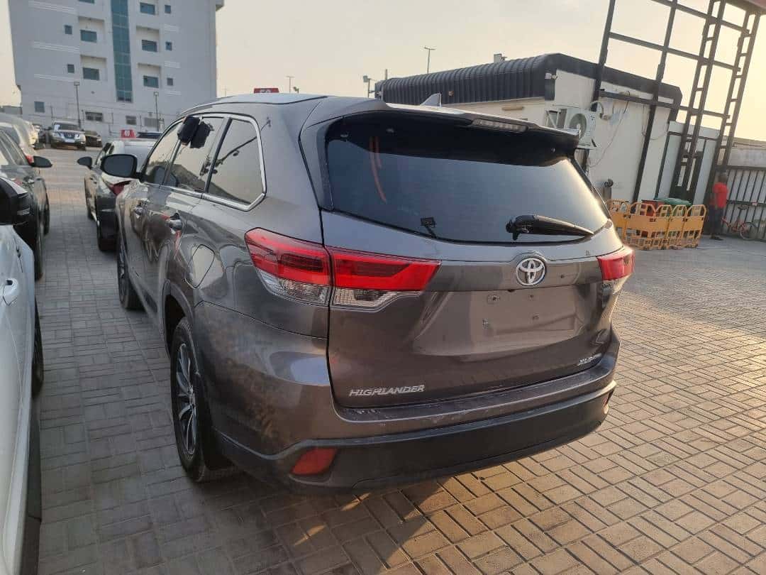 TOYOTA HIGHLANDER 2018 thumbnail 4