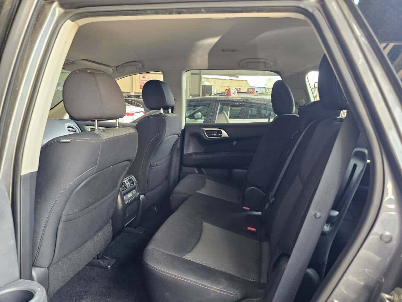 Nissan Pathfinder 2017 thumbnail 6