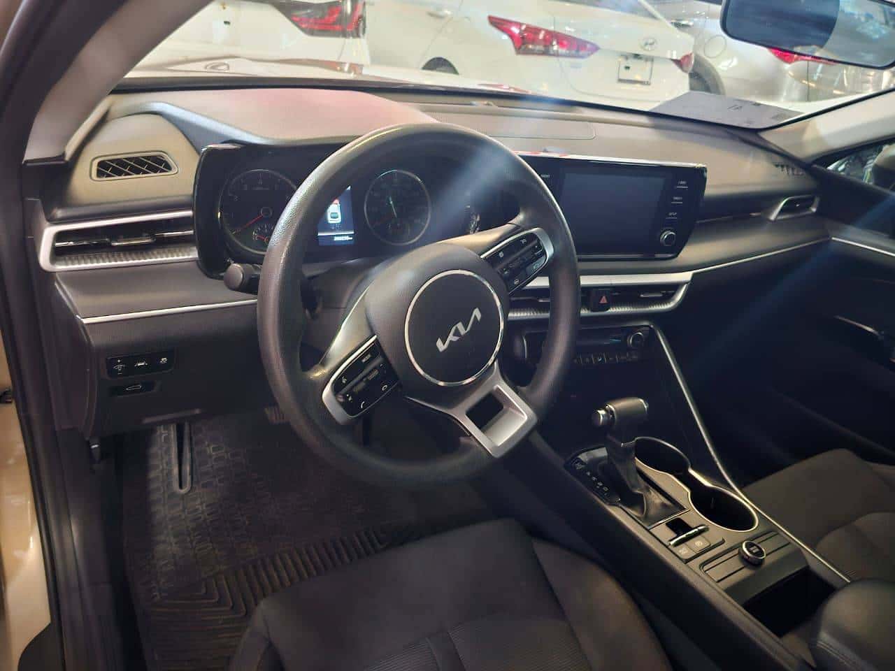 Kia K5 2022 thumbnail 7