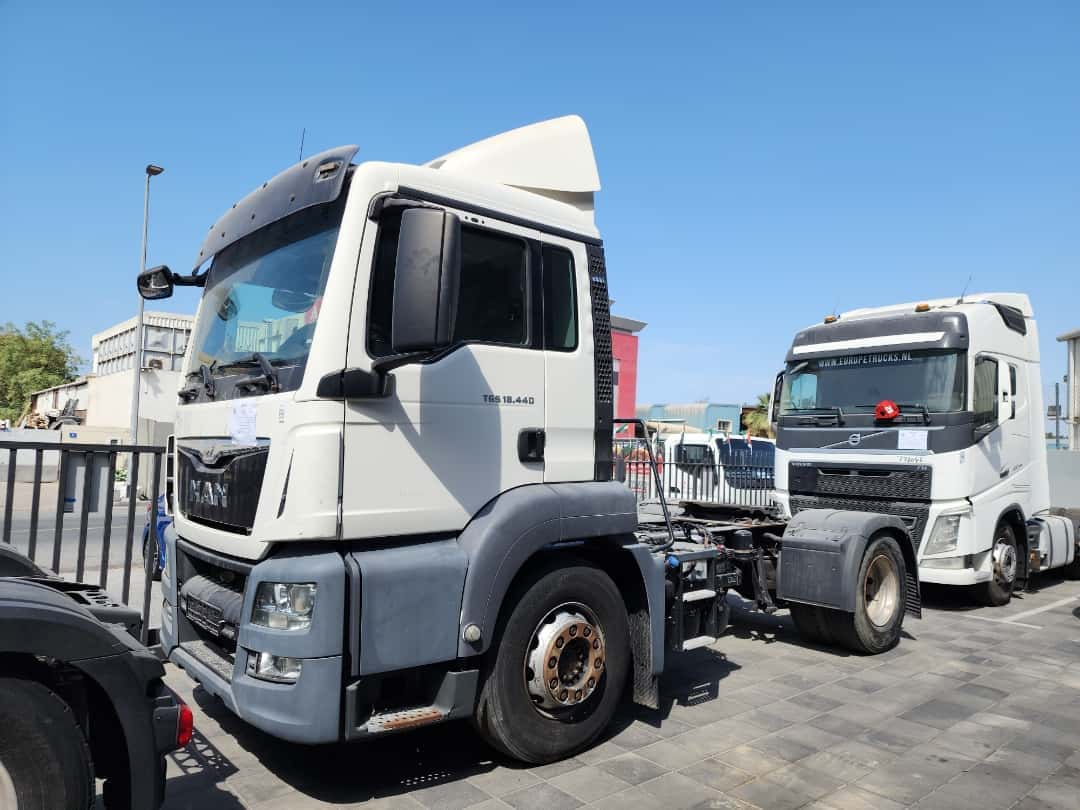 MAN MAN TRUCK - Exterior
