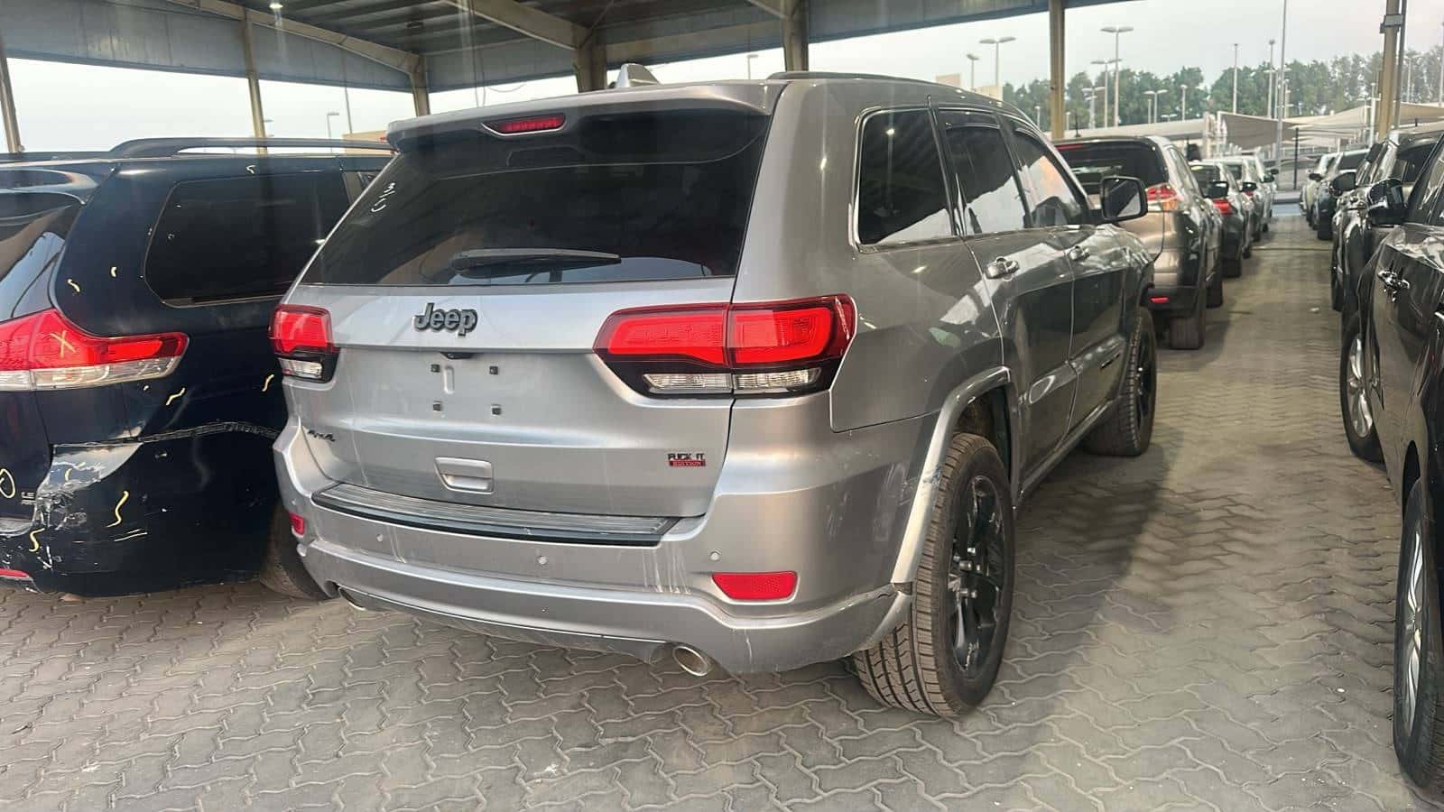 Jeep GRAND CHEROKEE LAREDO 2015 thumbnail 3
