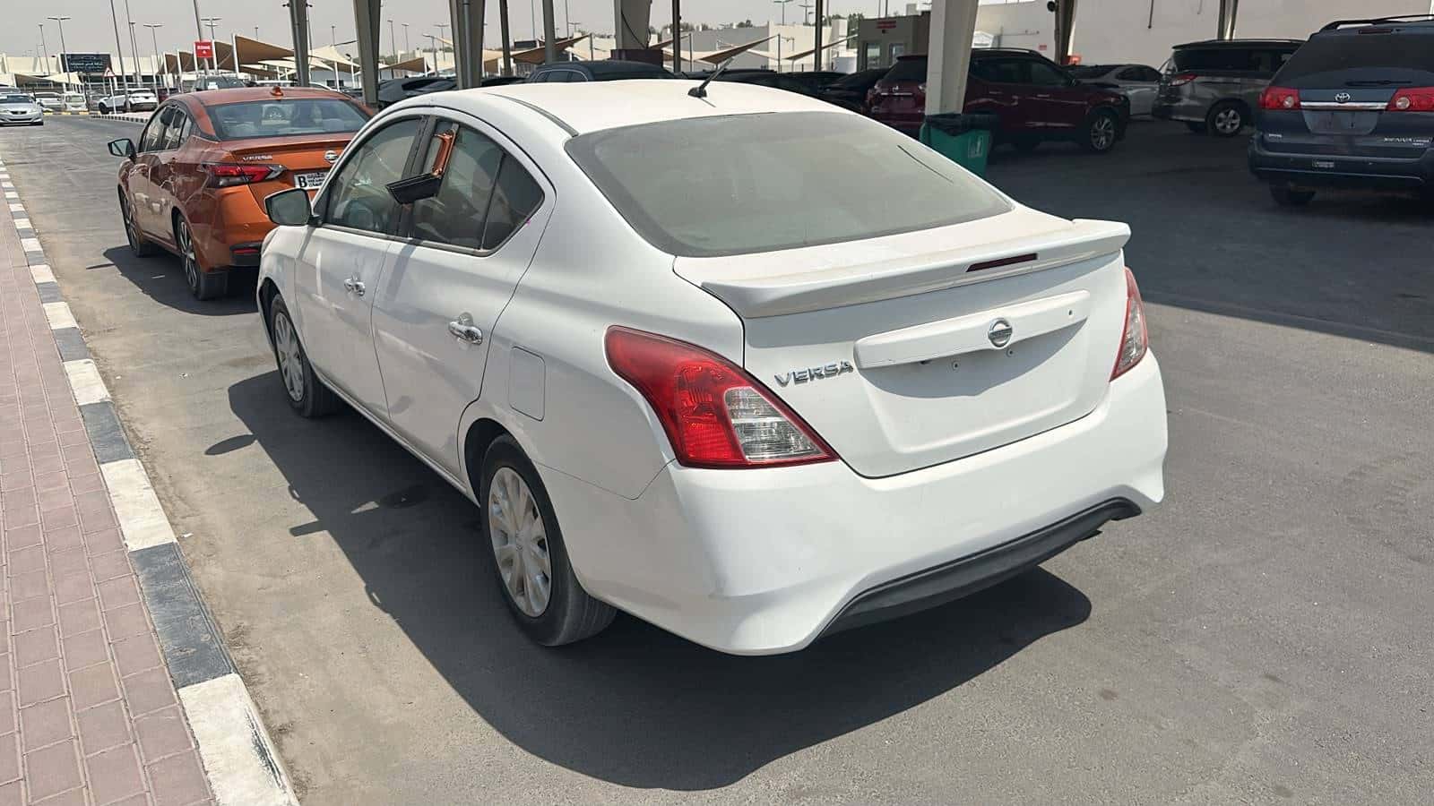 Nissan Versa 2019 thumbnail 2