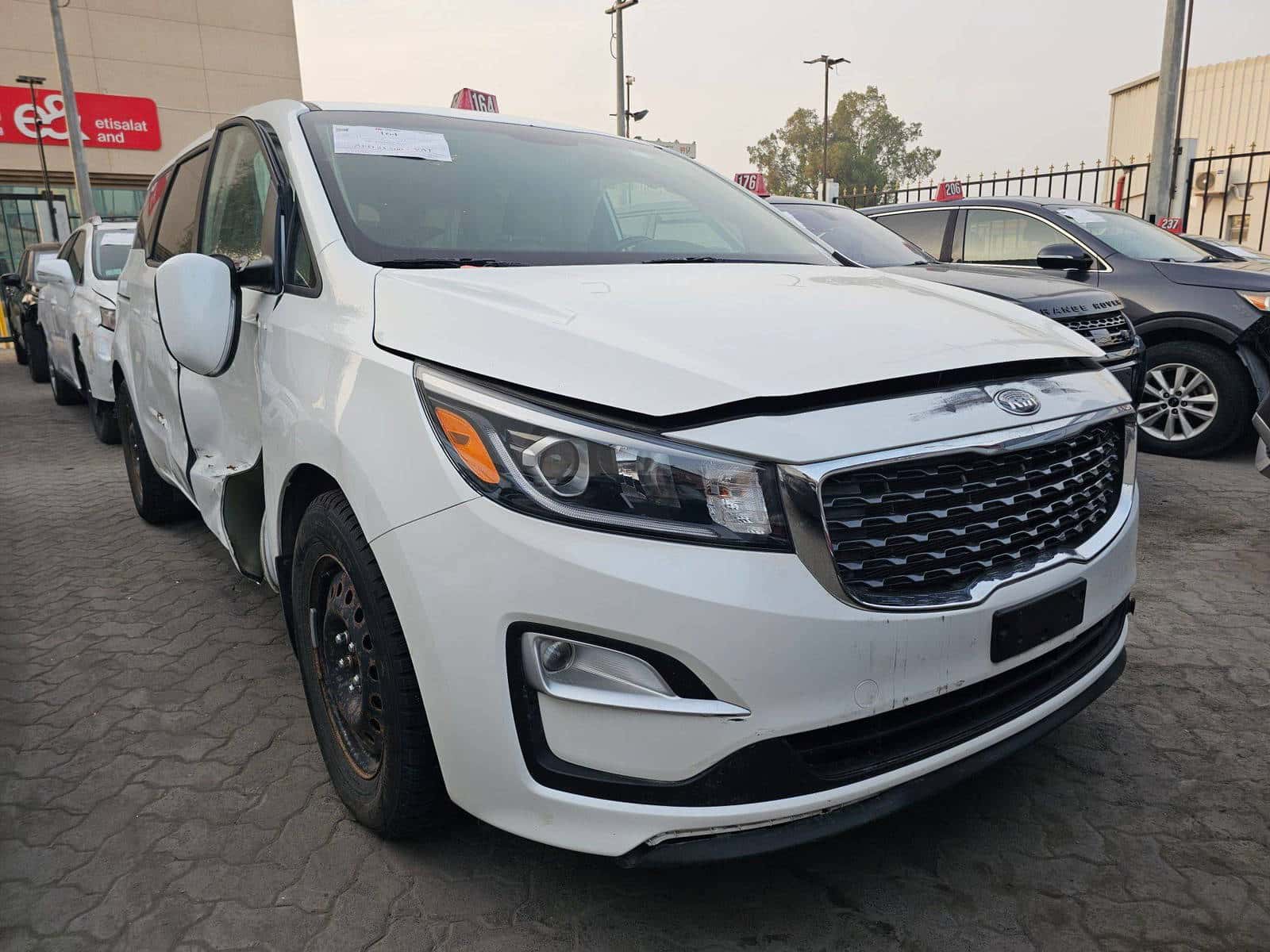 Kia Sedona 2020 thumbnail 3