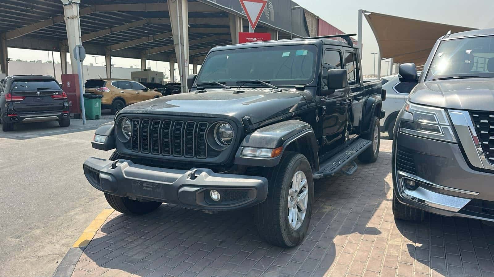 Jeep Gladiator 2023 thumbnail 1