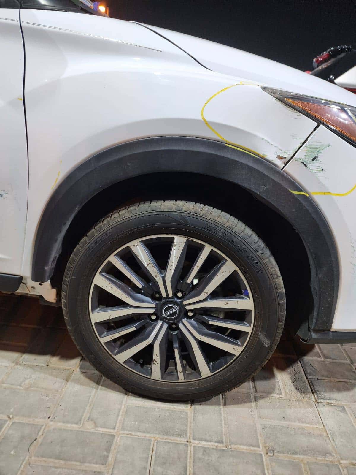 NISSAN KICKS 2023 thumbnail 5