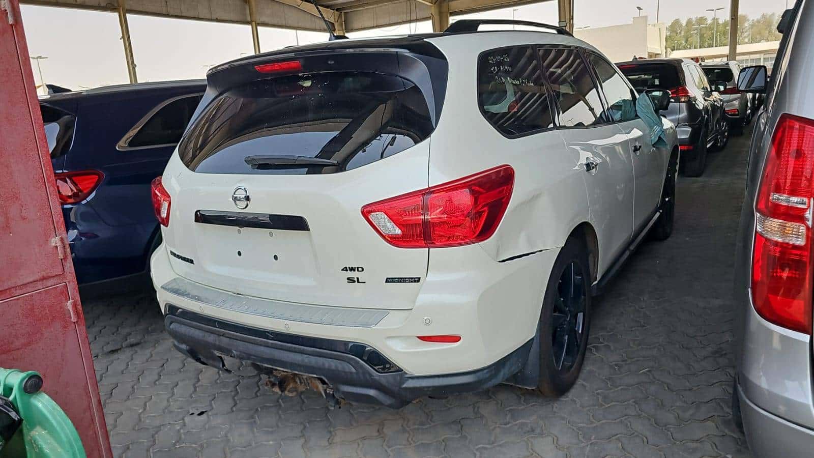 NISSAN PATHFINDER 2018 thumbnail 3