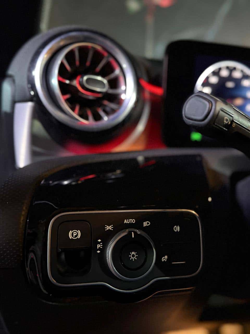MERCEDES BENZ CLA 250 2025 thumbnail 6