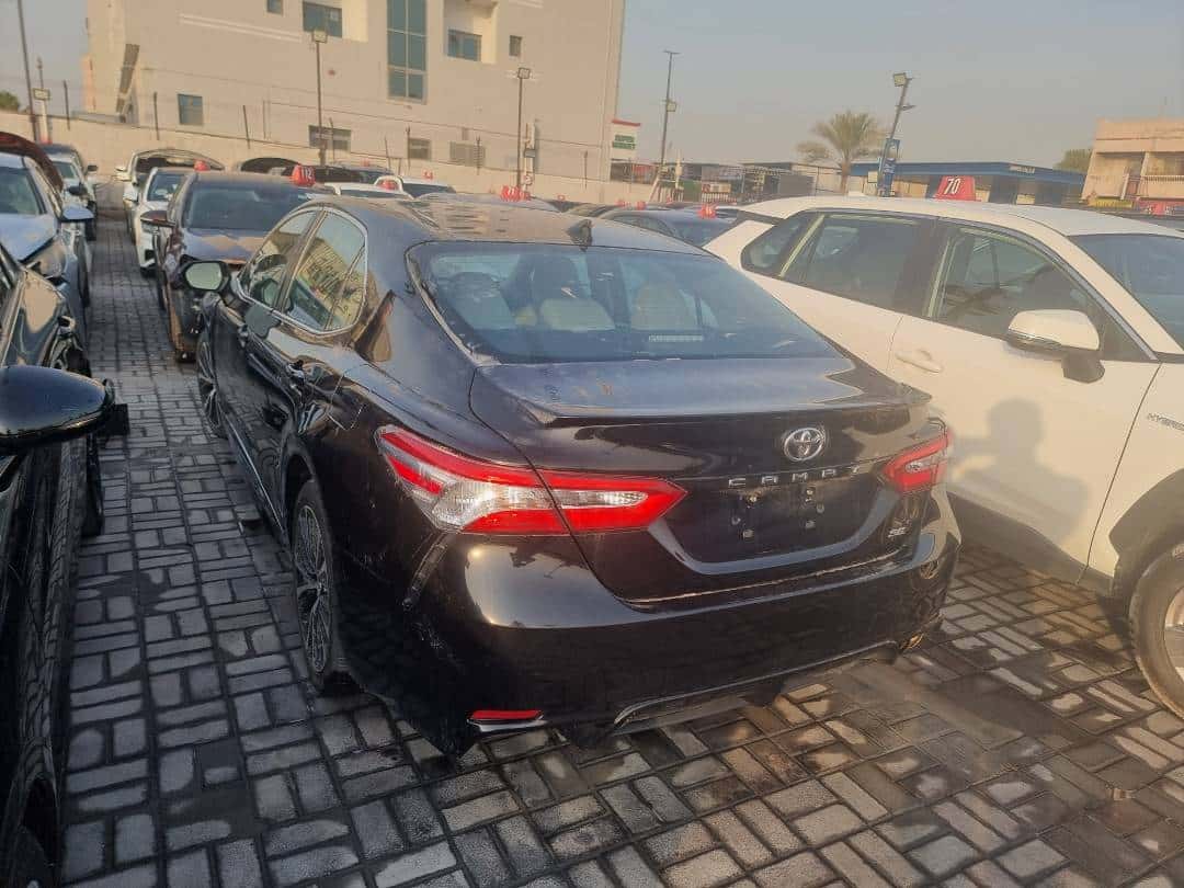 Toyota Camry 2020 thumbnail 3