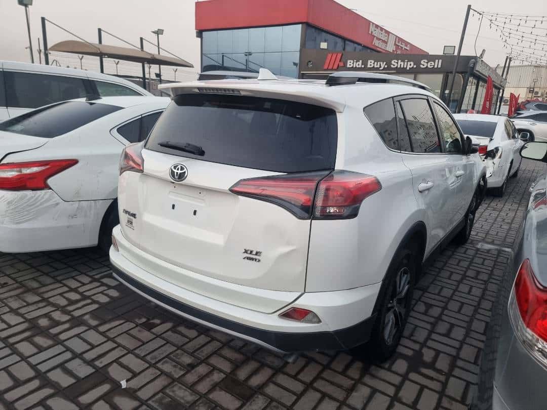 TOYOTA RAV4 2017 thumbnail 4