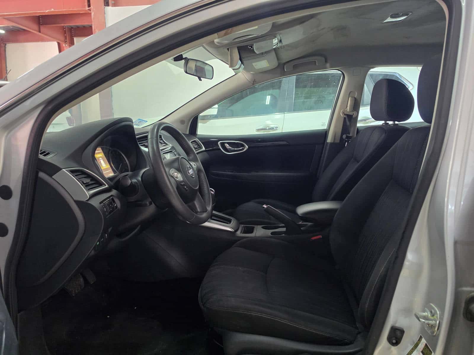 Nissan Sentra 2017 thumbnail 6
