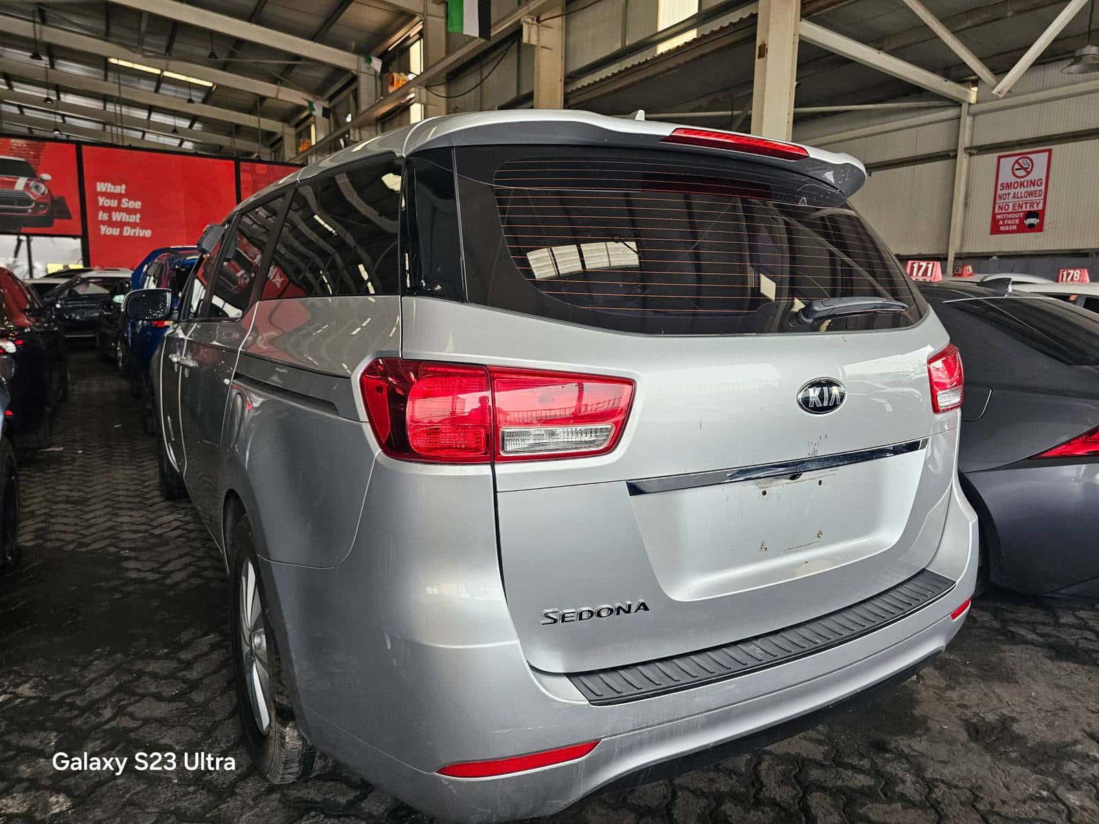 KIA SEDONA - Exterior
